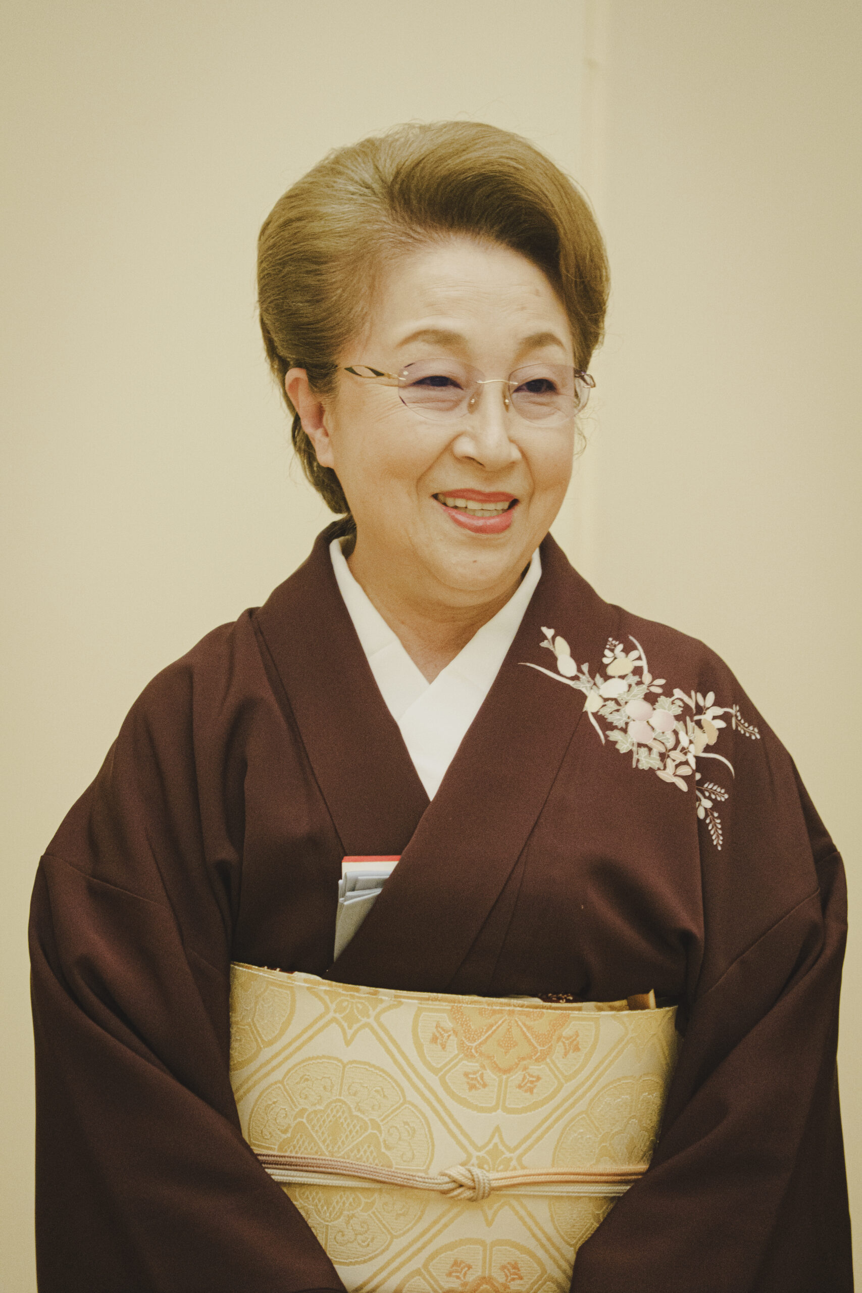 Okami Chikage biographical portrait, master-instructor of the Hanayagi school